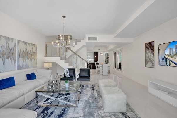 Chandelier, Interior, Living room, Pendant Lights