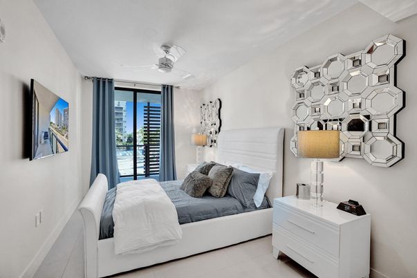Bedroom, Interior, Water