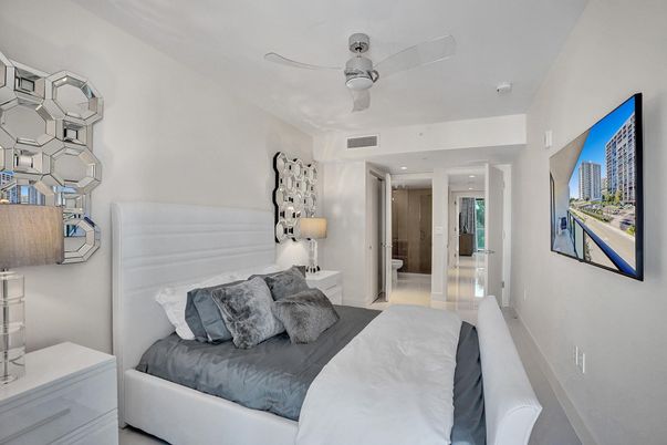 Bedroom, Interior, Recessed Lighting