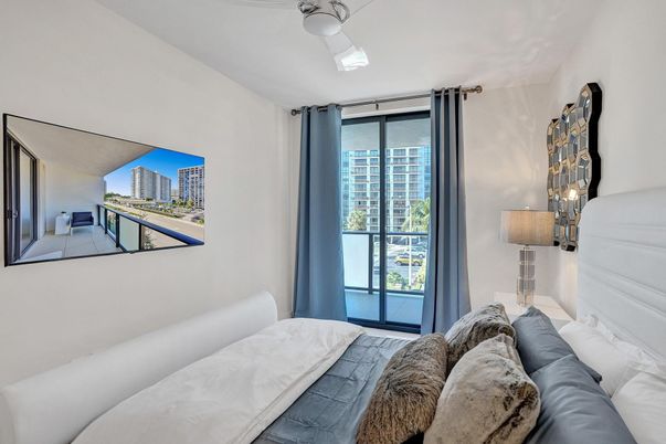 Bedroom, Interior, Water