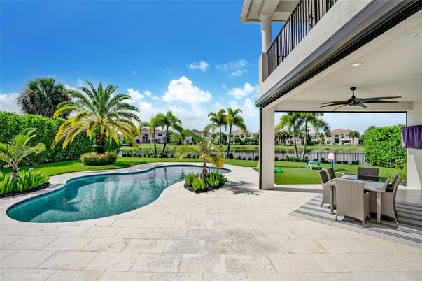 Exterior, Pool, Water