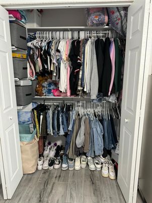 Interior, Walk-in Closets, Wood Texture Flooring