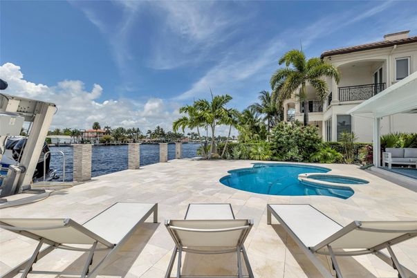 Exterior, Pool, Water