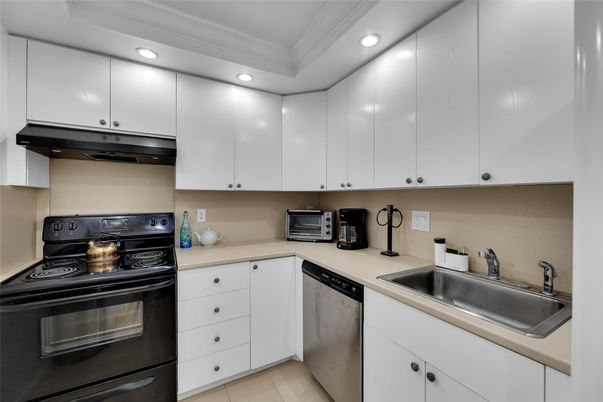 Interior, Kitchen, Recessed Lighting