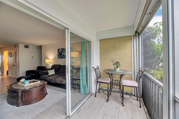 Dining room, Interior, Living room, Wood Texture Flooring
