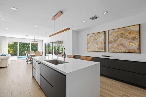 Dining room, Interior, Kitchen, Pendant Lights, Recessed Lighting, Wood Texture Flooring