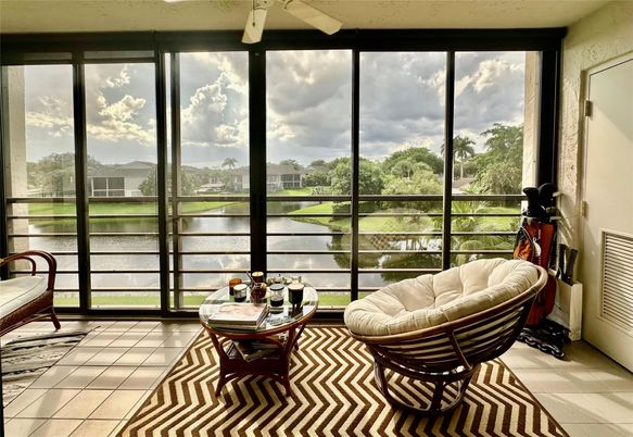 Interior, Sun Room, Water