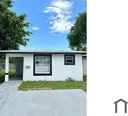Backyard, Exterior, Facade, Ranch