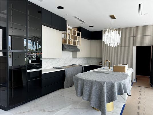 Chandelier, Interior, Kitchen, Marble, Marble Walls, Pendant Lights, Recessed Lighting
