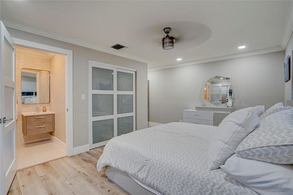 Bedroom, Interior, Recessed Lighting, Wood Texture Flooring