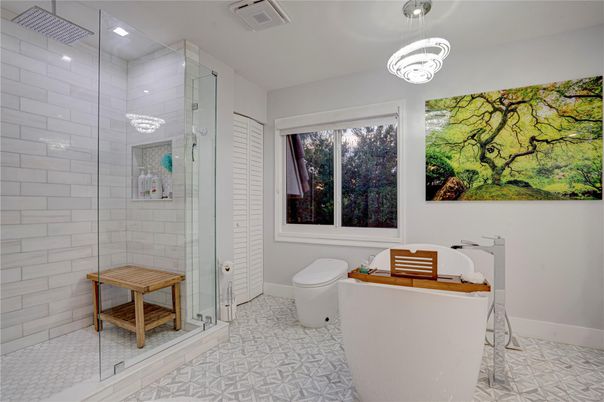 Bathroom, Glass Shower, Interior, Pendant Lights, Recessed Lighting