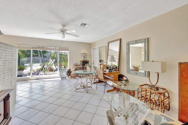 Dining room, Interior