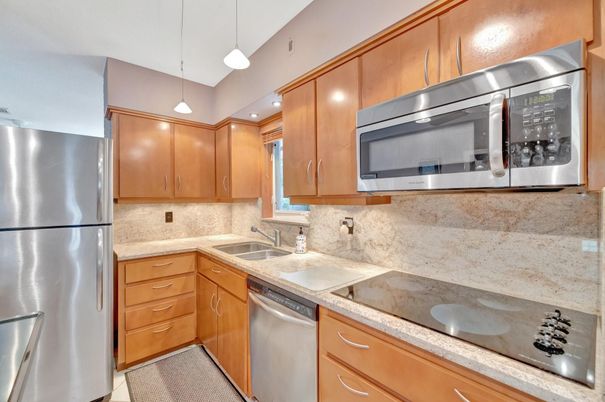 Interior, Kitchen, Pendant Lights, Recessed Lighting, Stainless Steel Appliances