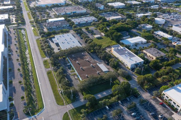 Exterior, Drone