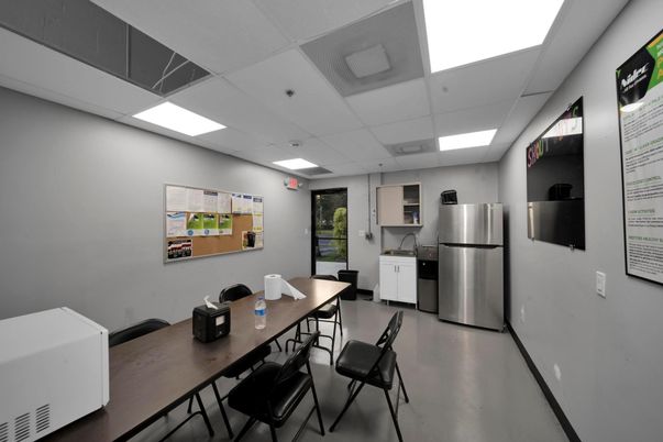 Dining room, Interior, Kitchen, Recessed Lighting, Stainless Steel Appliances