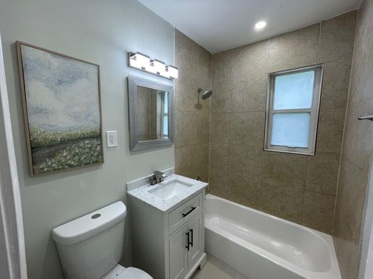 Bathroom, Interior, Recessed Lighting