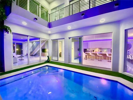 Interior, Pool, Recessed Lighting