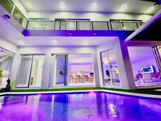 Interior, Pool, Recessed Lighting