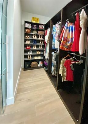 Interior, Walk-in Closets, Wood Texture Flooring