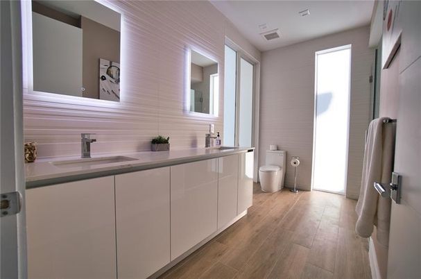 Bathroom, Dual Sink Vanities, Interior, Wood Texture Flooring