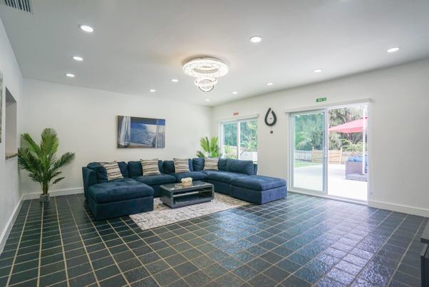 Chandelier, Interior, Living room, Recessed Lighting