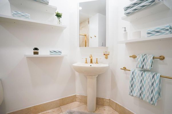 Bathroom, Interior, Recessed Lighting