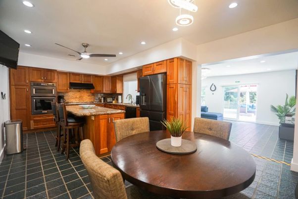 Dining room, Interior, Kitchen, Recessed Lighting, Stainless Steel Appliances