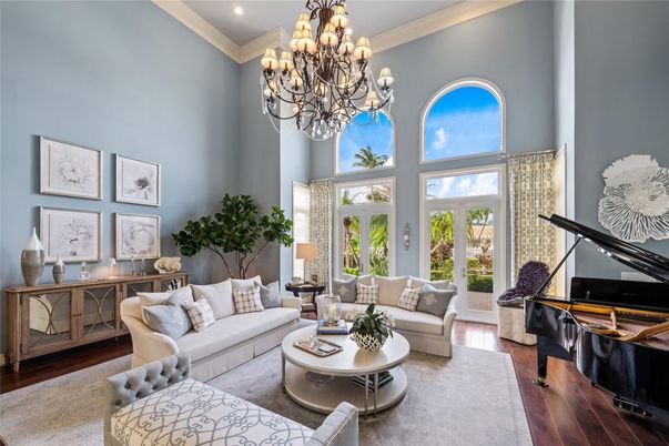 Chandelier, Interior, Living room, Piano, Recessed Lighting, Wood Texture Flooring