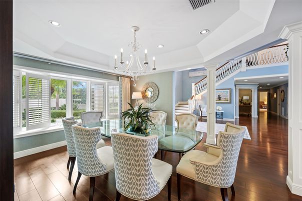 Chandelier, Dining room, Interior, Recessed Lighting, Wood Texture Flooring