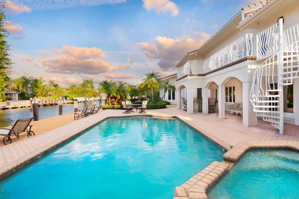 Exterior, Pool, Water