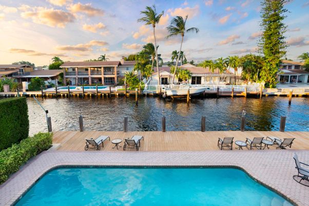 Exterior, Pool, Water
