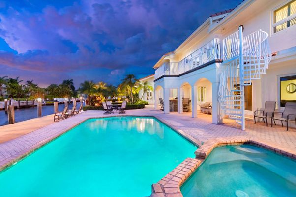 Exterior, Pool, Water