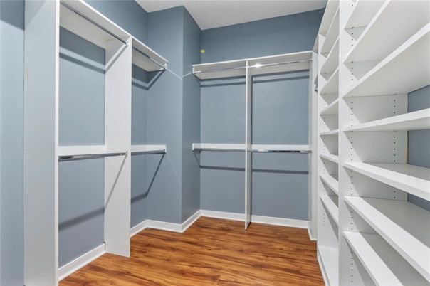 Interior, Walk-in Closets, Wood Texture Flooring