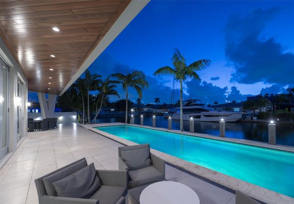 Exterior, Pool, Water