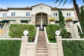 Exterior, Facade, Mediterranean