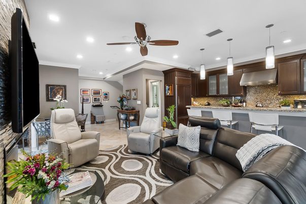 Dining room, Interior, Kitchen, Living room, Pendant Lights, Recessed Lighting, Stainless Steel Appliances