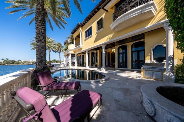Exterior, Pool, Water