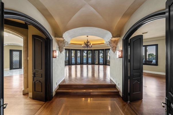 Chandelier, Interior, Wood Texture Flooring