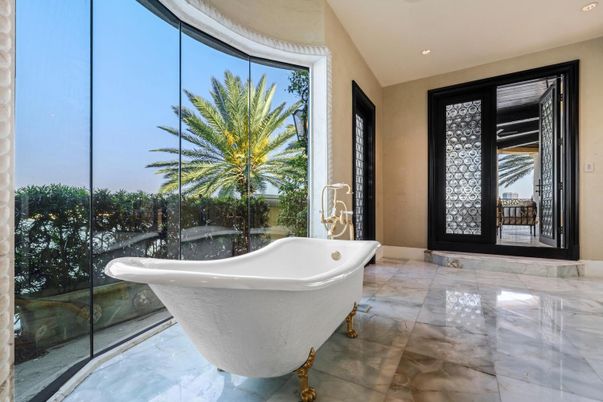 Bathroom, Free Standing Baths, Interior, Marble, Recessed Lighting