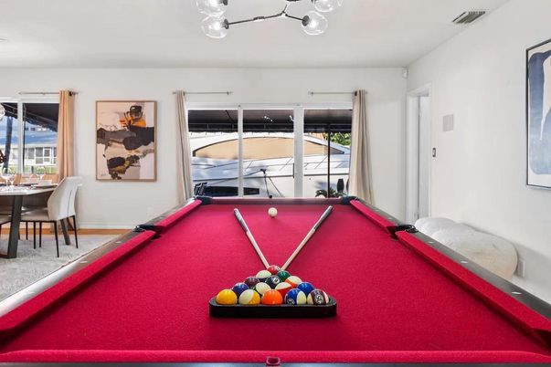 Billiard Table, Game Room, Interior