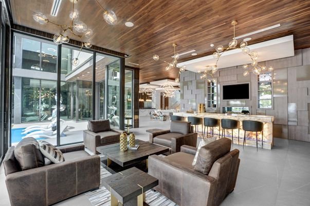 Interior, Living room, Pendant Lights, Recessed Lighting, Wooden Ceilings