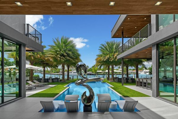 Exterior, Pool, Water