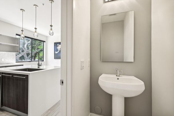 Bathroom, Interior, Pendant Lights