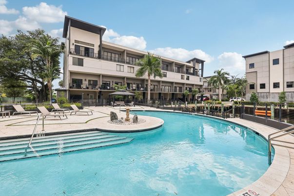 Exterior, Pool