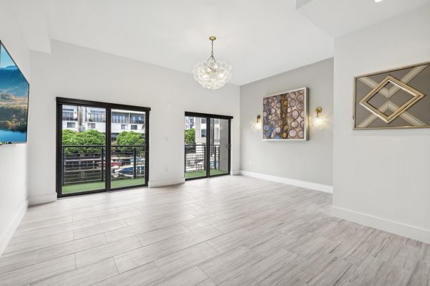 Chandelier, Empty room, Interior, Wood Texture Flooring