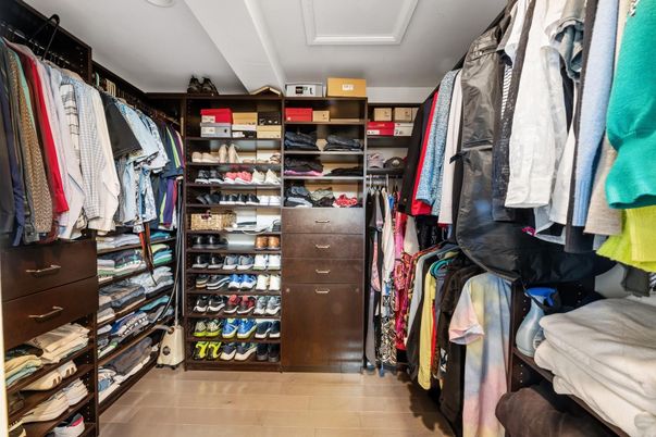 Interior, Walk-in Closets, Wood Texture Flooring