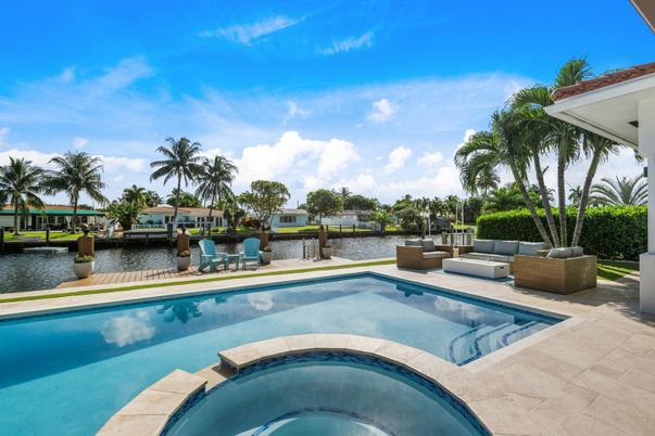 Exterior, Lake, Pool