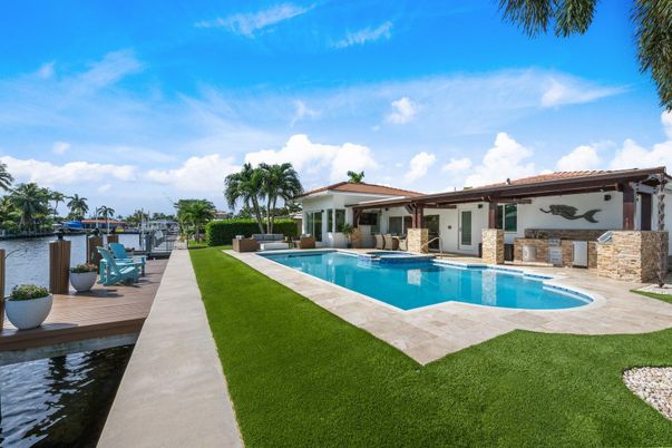 Exterior, Lake, Pool