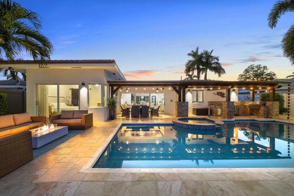 Exterior, Pool