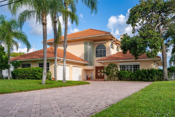 Attached, Backyard, Exterior, Facade, Mediterranean